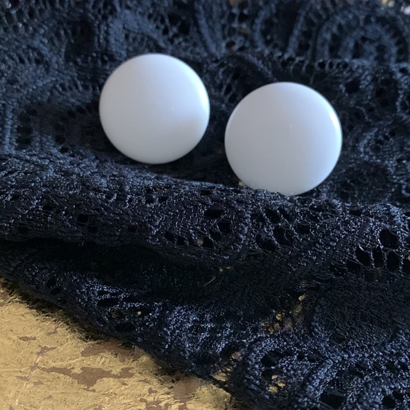 Jewelry - JAPAN Milk Glass White Antique Round Clip On Earrings Woman’s Vintage Jewelry